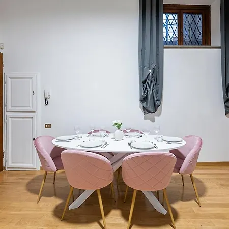 Strozzi Penthouse 4 Bedroom King Size Parking شقة *