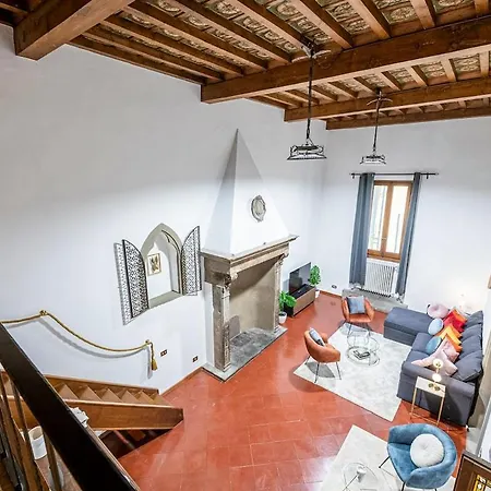 Strozzi Penthouse 4 Bedroom King Size Parking شقة