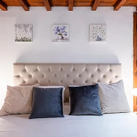 Strozzi Penthouse 4 Bedroom King Size Parking *