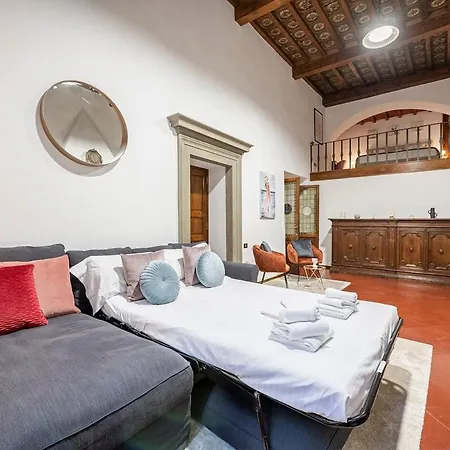 Strozzi Penthouse 4 Bedroom King Size Parking